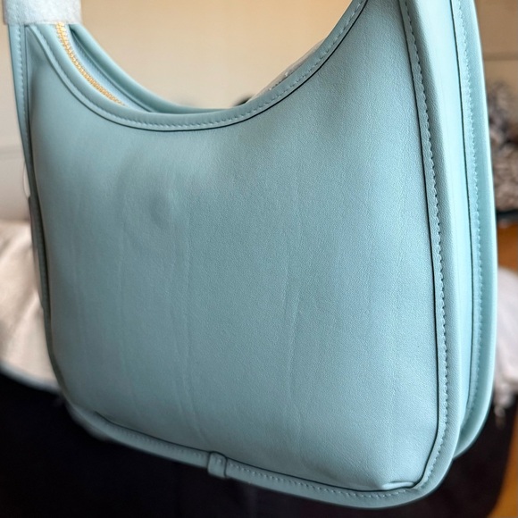 Coach Curve Zip in Light Blue NWT - Picture 7 of 10